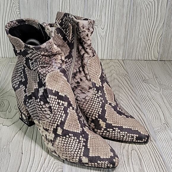Steve Madden Elroy Snakeprint Ankle Boots Womens Size 8 - Picture 9 of 14